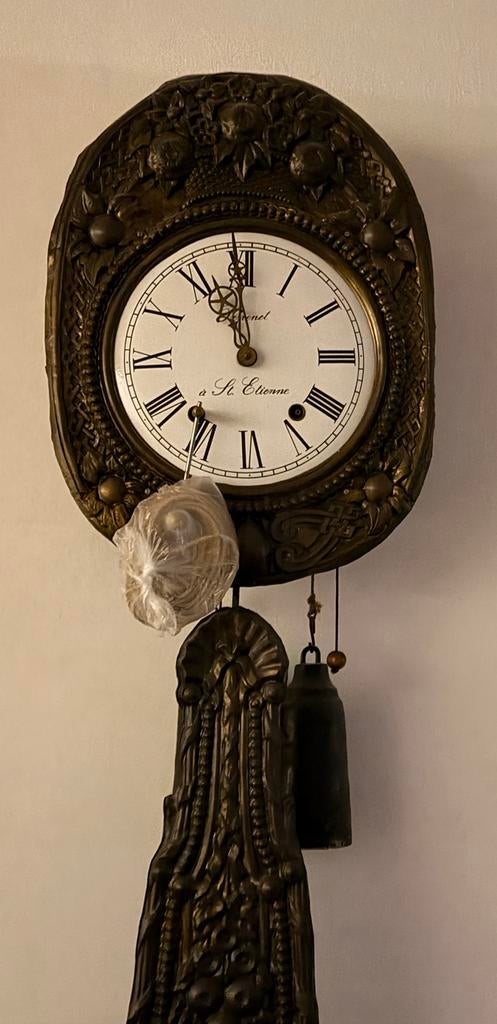 Antieke wandklok St. Etienne bloemslinger Comtoiseklok, Verzenden