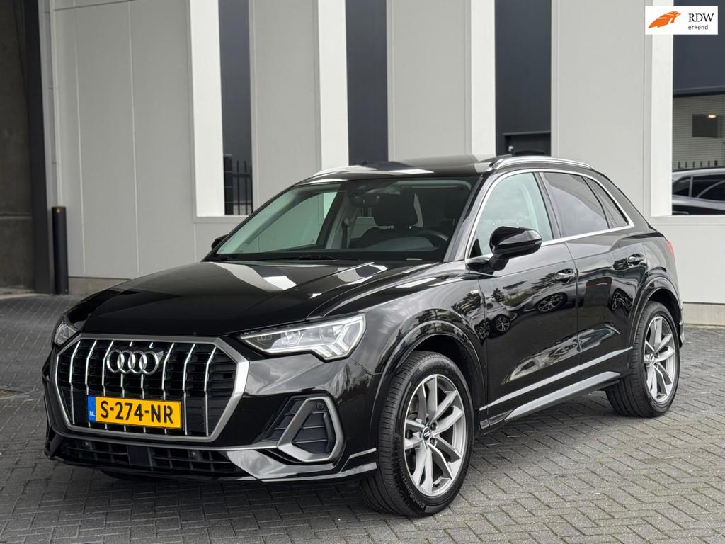 Audi Q3 35 TFSI S LINE edition one, panoramadak, stoelverwar, Auto's, Audi, Voorwielaandrijving, 4 cilinders, 150 pk, 1435 kg