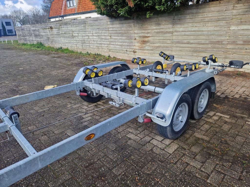 Pega VB liner type VB 2000/675 bun uitvoering in nieuwstaat, Watersport en Boten, Boottrailers, Minder dan 1500 kg, Sloepentrailer