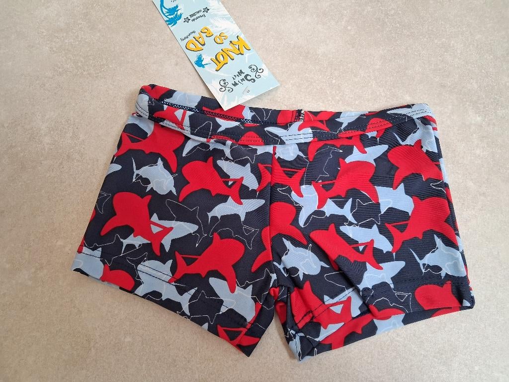 Nieuw! rood blauwe zwembroek haaien maat 98, Kinderen en Baby's, Kinderkleding | Maat 98, Nieuw, Jongen, Sport- of Zwemkleding