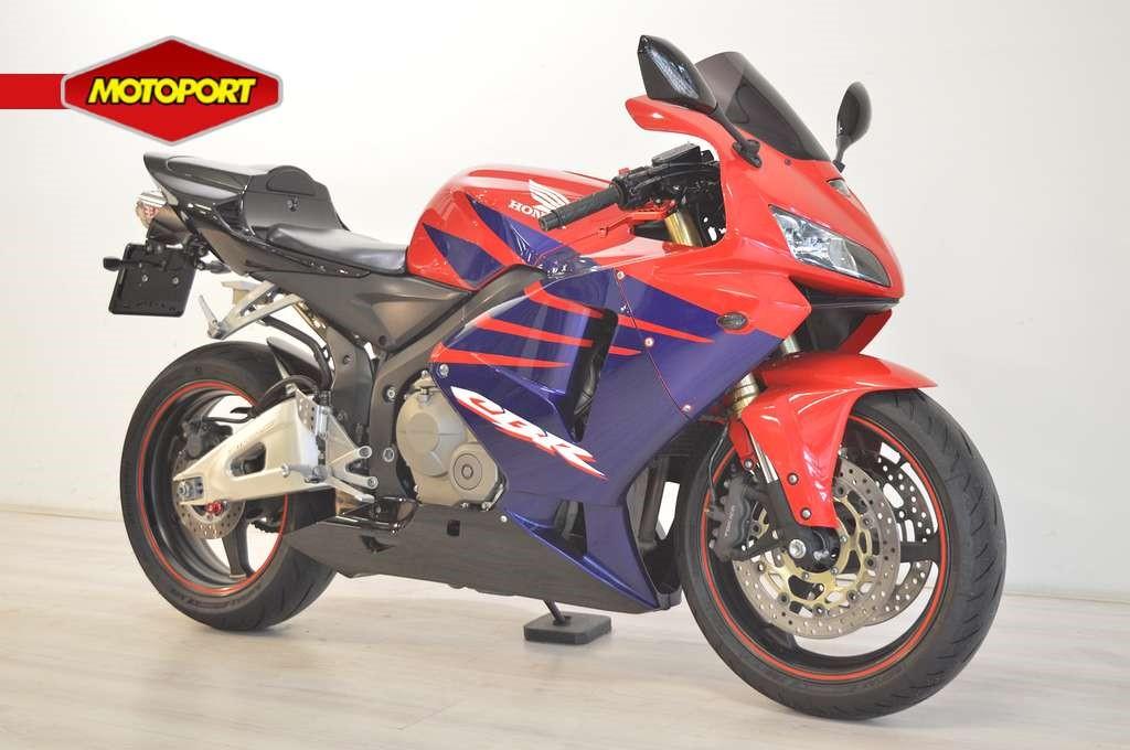 Honda CBR 600 RR (bj 2005) - foto 2