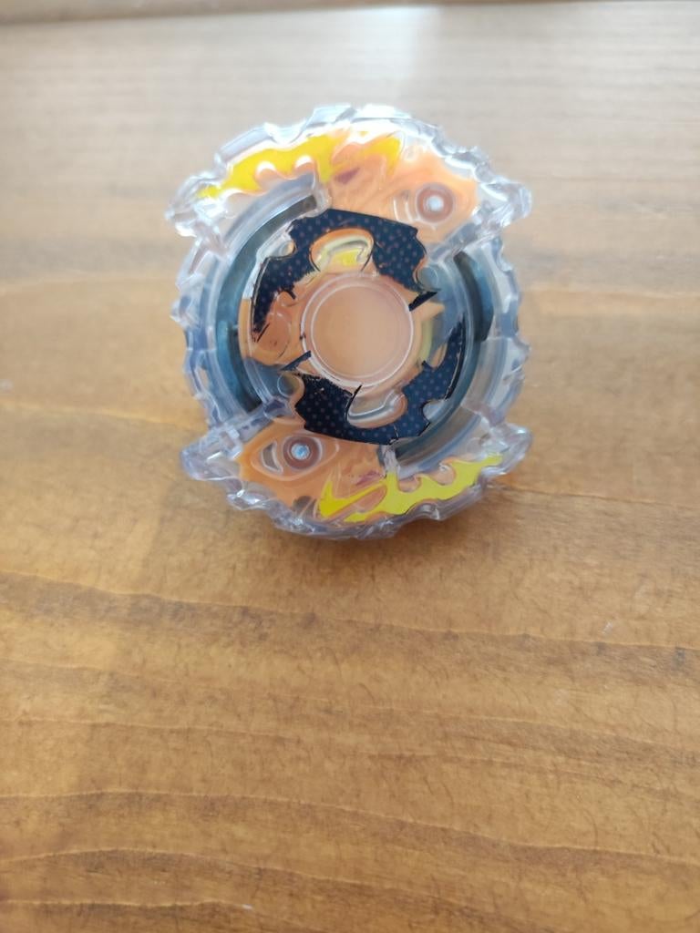 Beyblade Roktavor heavy survive, Ophalen, Zo goed als nieuw