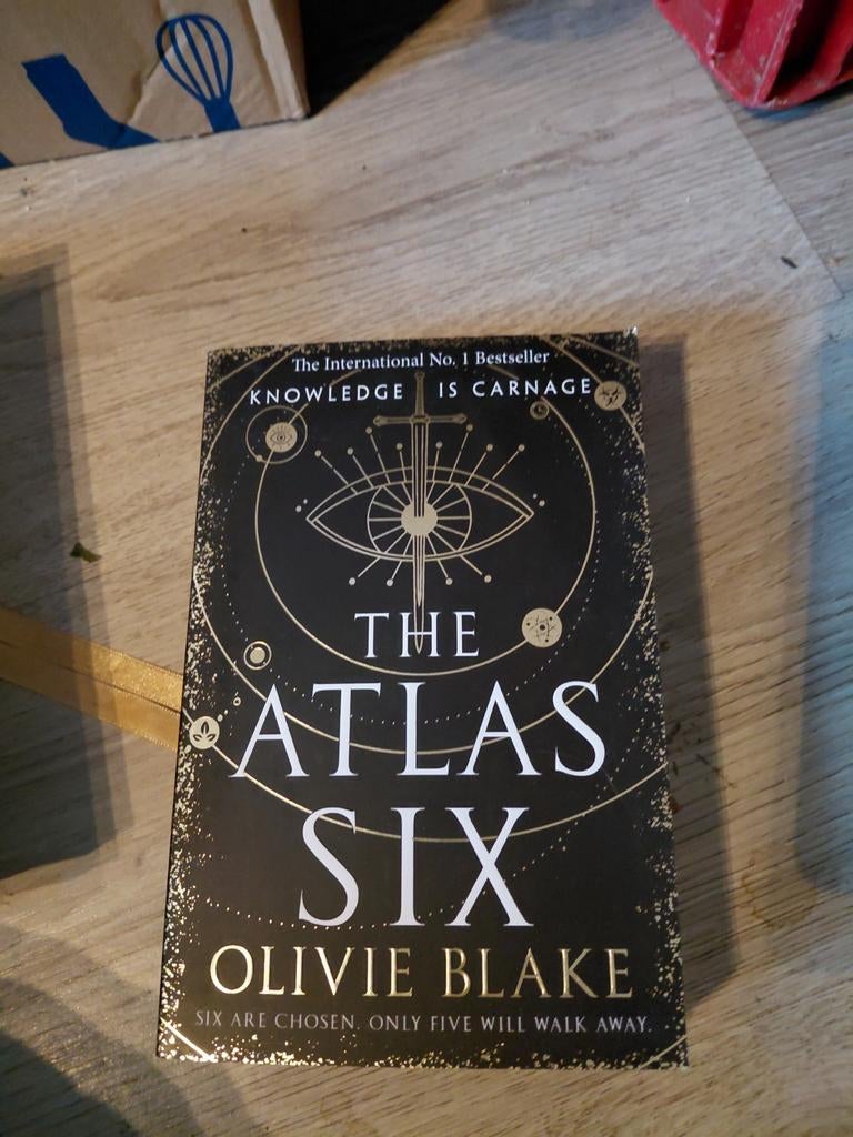 The Atlas Six - Olivie Blake (Nooit Gelezen), Ophalen of Verzenden, Nieuw, Olivie Blake