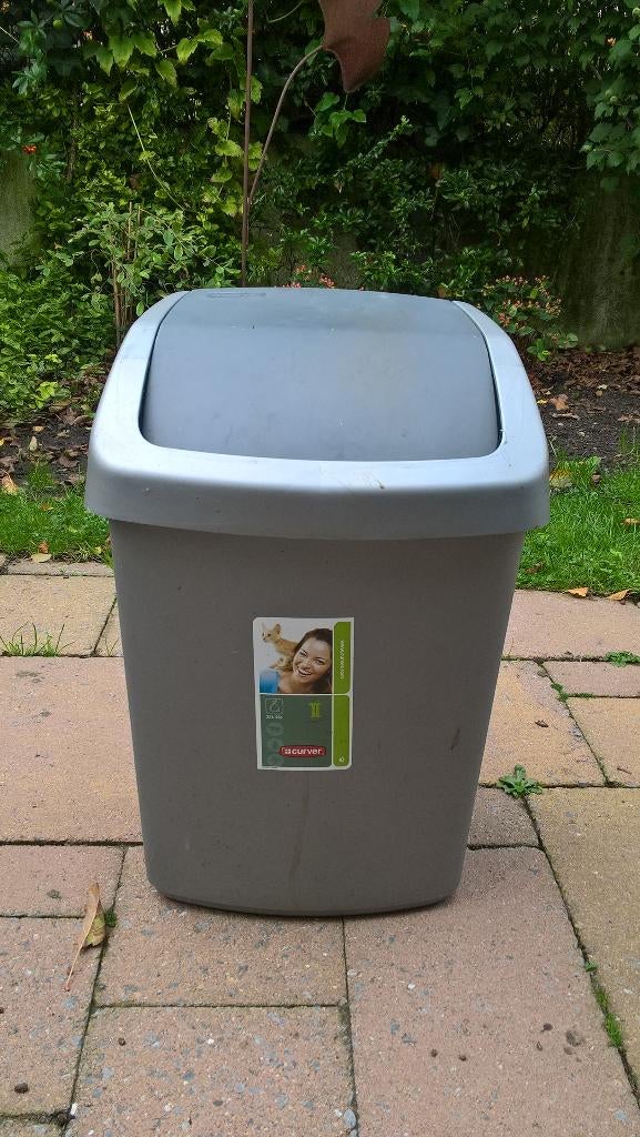 Te koop aangeboden: stevige (curve) afvalbak, Ophalen, Kunststof, Gebruikt, 40 liter of meer