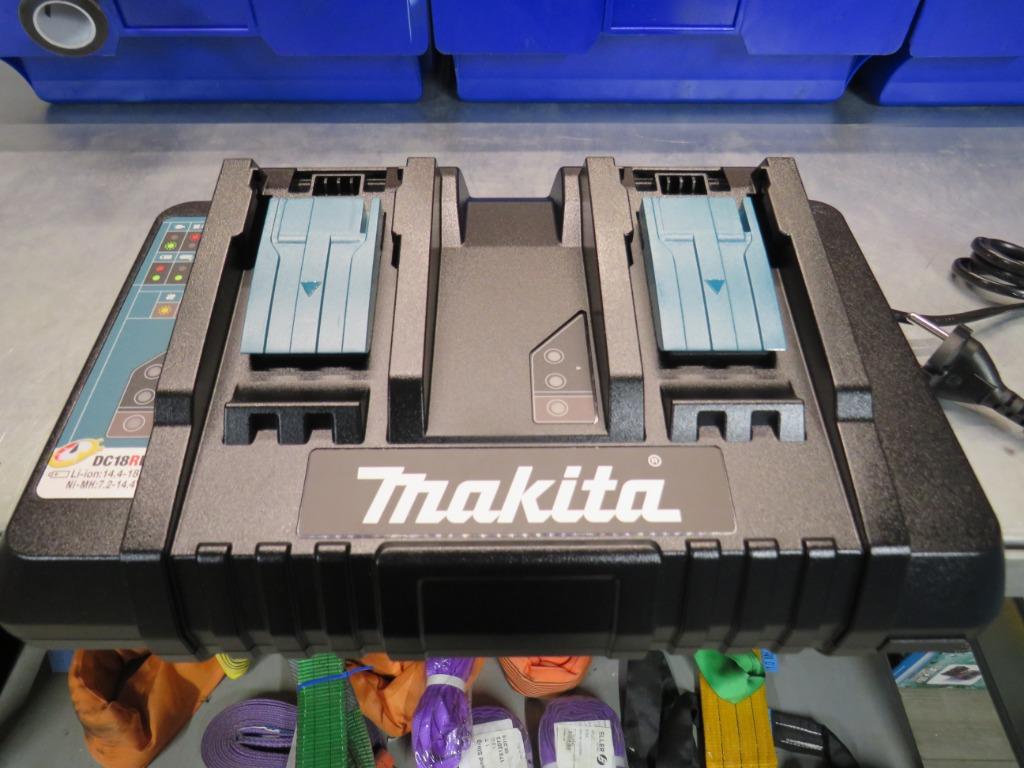 Makita DC18RD 9,6V-18V Dubbele snellader Duolader, Makita, Nieuw, Zandhaarweg, Ophalen of Verzenden