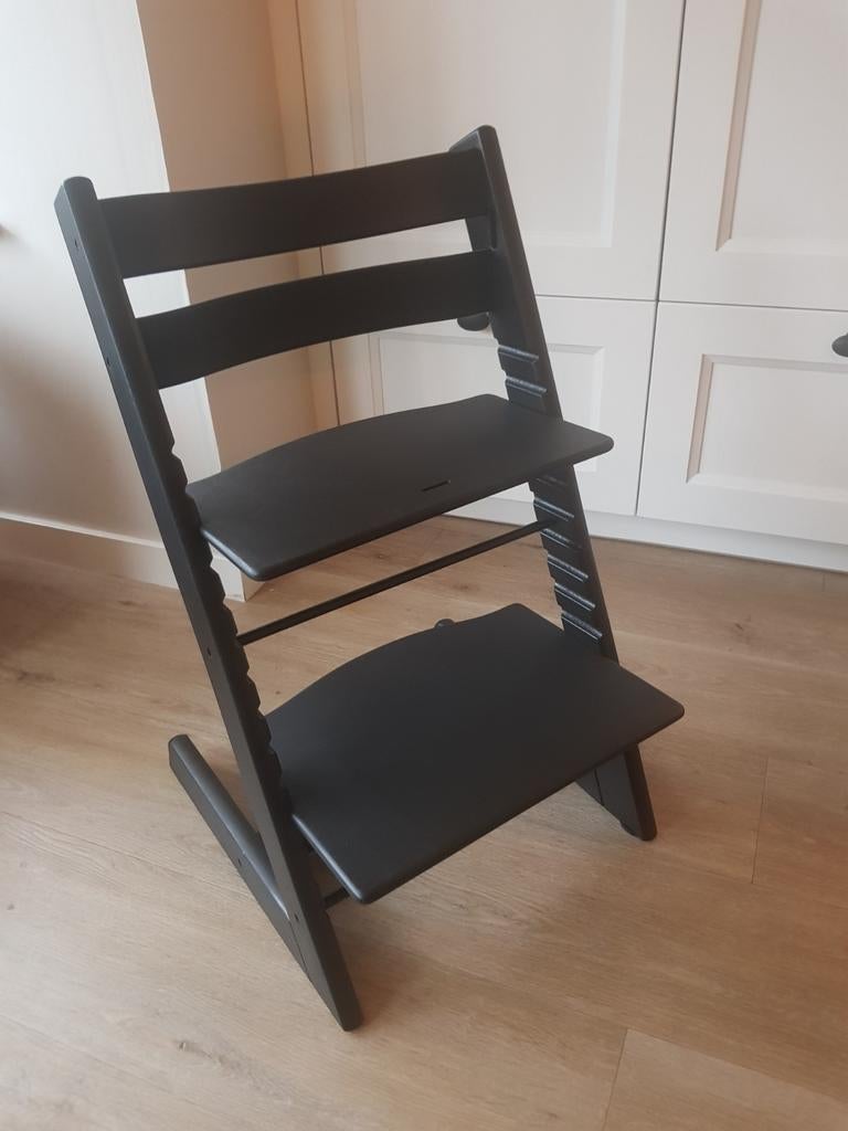 Stokke tripp trapp new model refurbished mat zwart, Ophalen, Zo goed als nieuw, Meegroeistoel