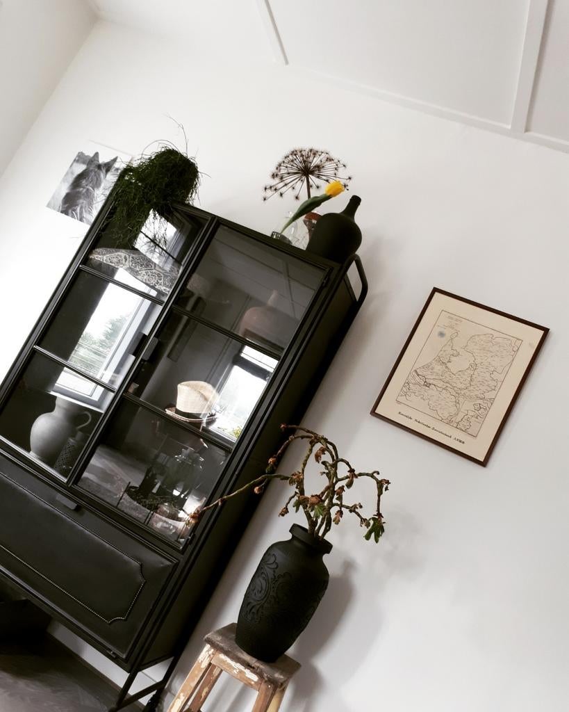 Prachtige metalen kast te koop, Ophalen, 100 tot 150 cm, Met deur(en), Zo goed als nieuw