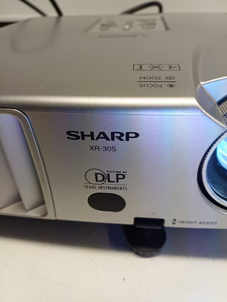 Beamers Sharp en Benq, Audio, Tv en Foto, Beamers, Ophalen of Verzenden, Overige resoluties