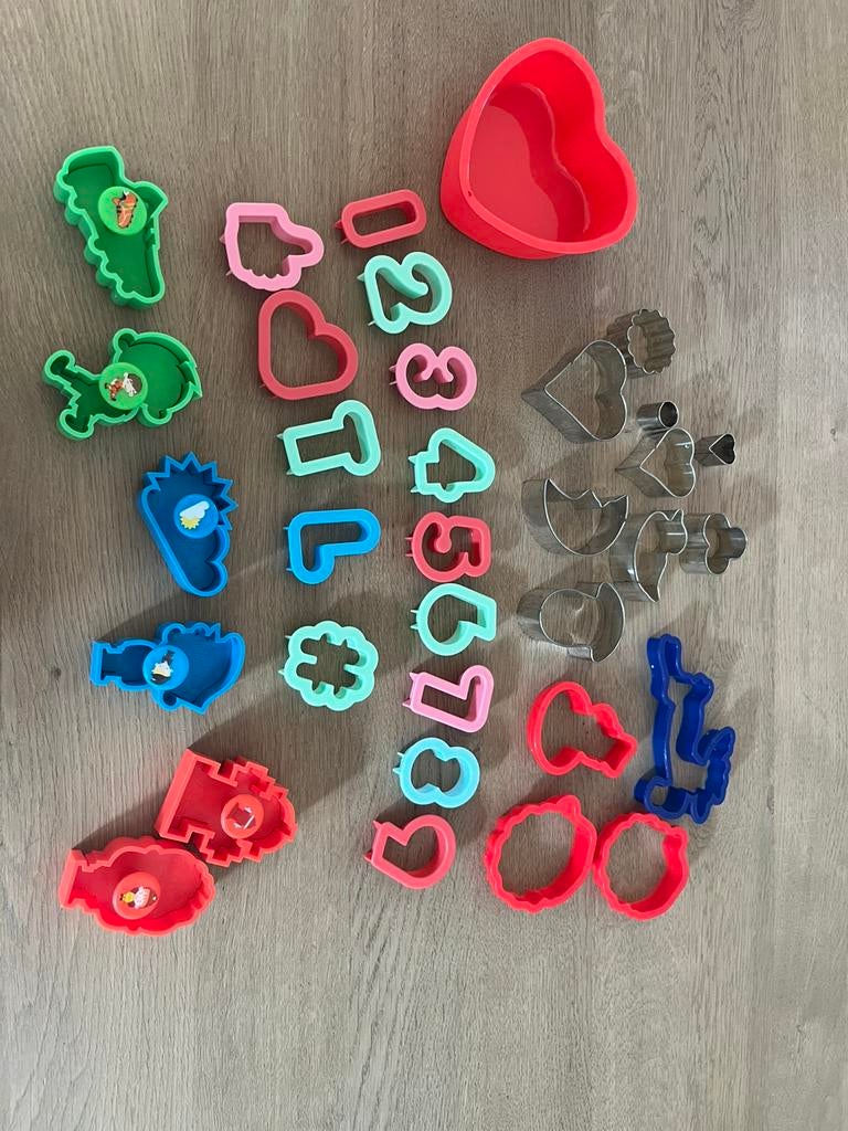 Heel veel koekvormpjes, Ophalen, Zo goed als nieuw, Taarten, Bakvorm