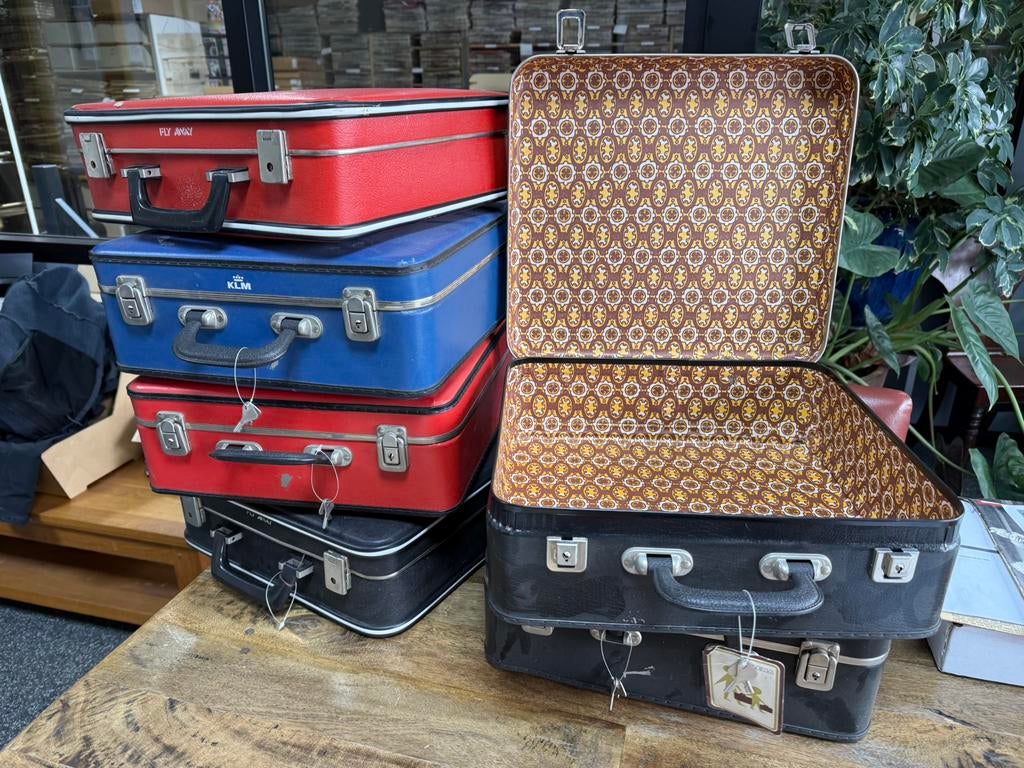 Vintage Kofferset - 6 exemplaren Hema & Fly Away, Ophalen