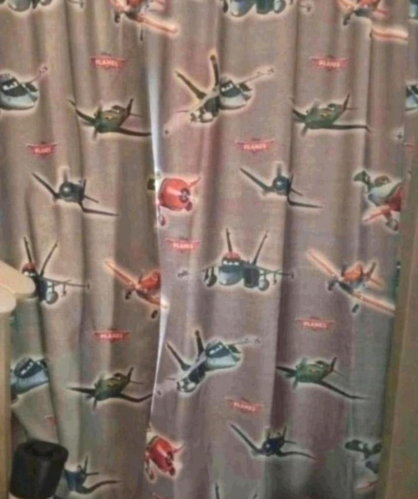 Disney Planes Gordijnen - 2x 140cm, Disney, 100 tot 150 cm, Ophalen of Verzenden, Zo goed als nieuw