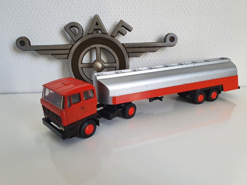 Lion car Daf 2800 tankoplegger tanktrailer oranje 1:50 nm, Ophalen of Verzenden, Zo goed als nieuw, Bus of Vrachtwagen, Lion Toys