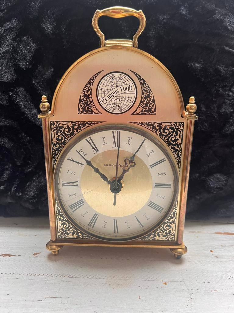 Vintage tafelklok goudkleurig, leuk model, Ophalen of Verzenden