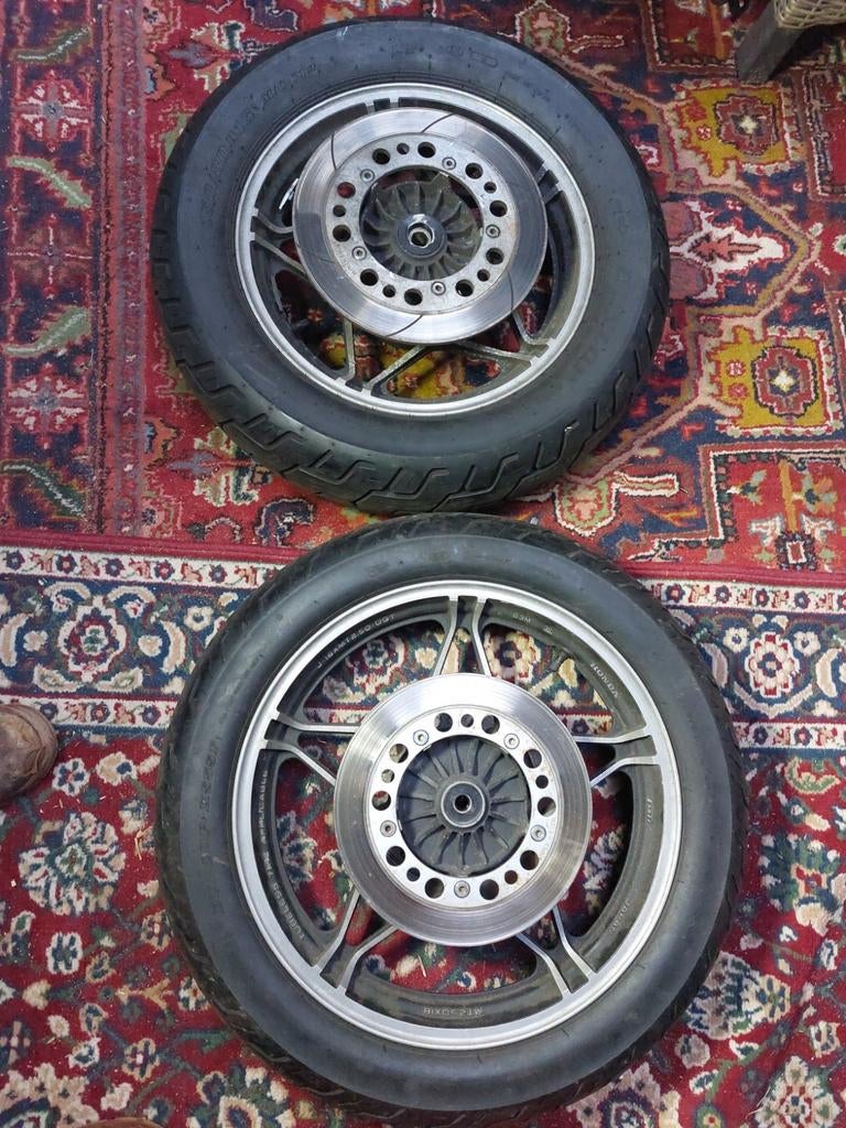 Harley Dunlop 150/80 B16 M/C 71H & K555F 110/90 -18 M/C 61 S, Motoren, Ophalen, Gebruikt