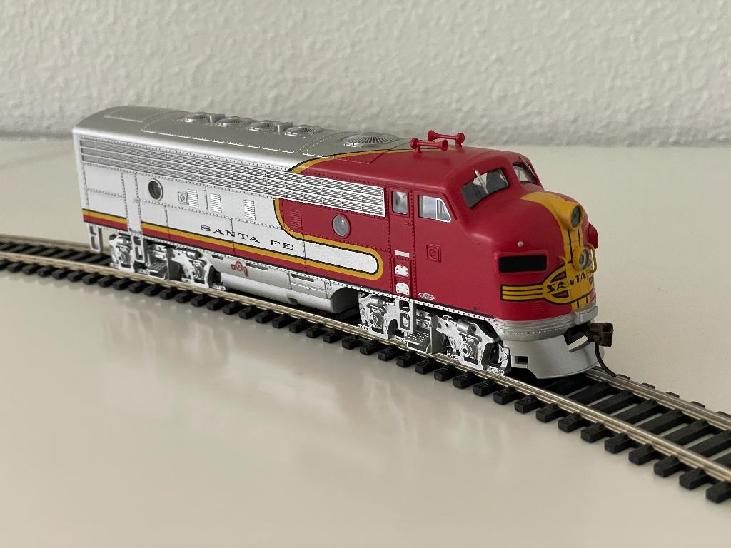 Santa Fe F7, Digitaal/Sound, Bachmann, Overige merken, Ophalen of Verzenden, Zo goed als nieuw, Gelijkstroom