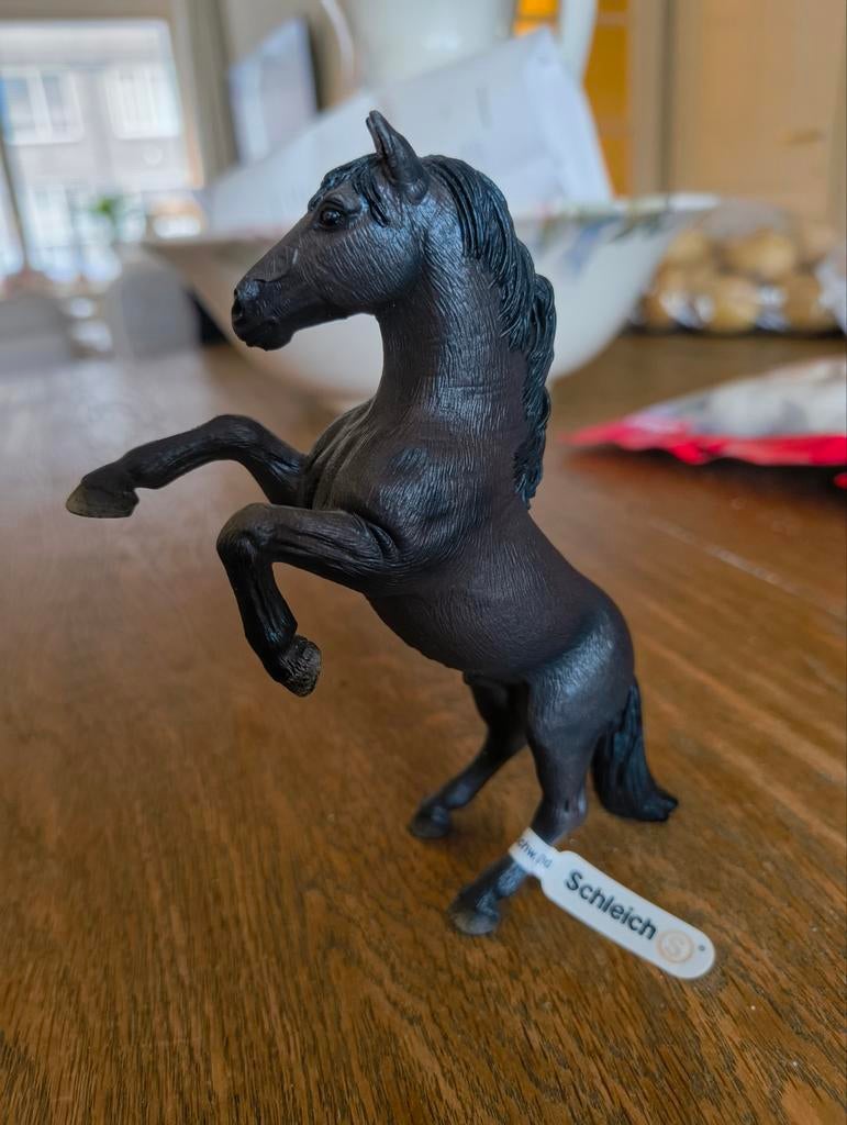 Schleich 13624 Zwarte steigerende mustang Hengst, Ophalen of Verzenden, Zo goed als nieuw, Paard, Beeldje of Figuurtje