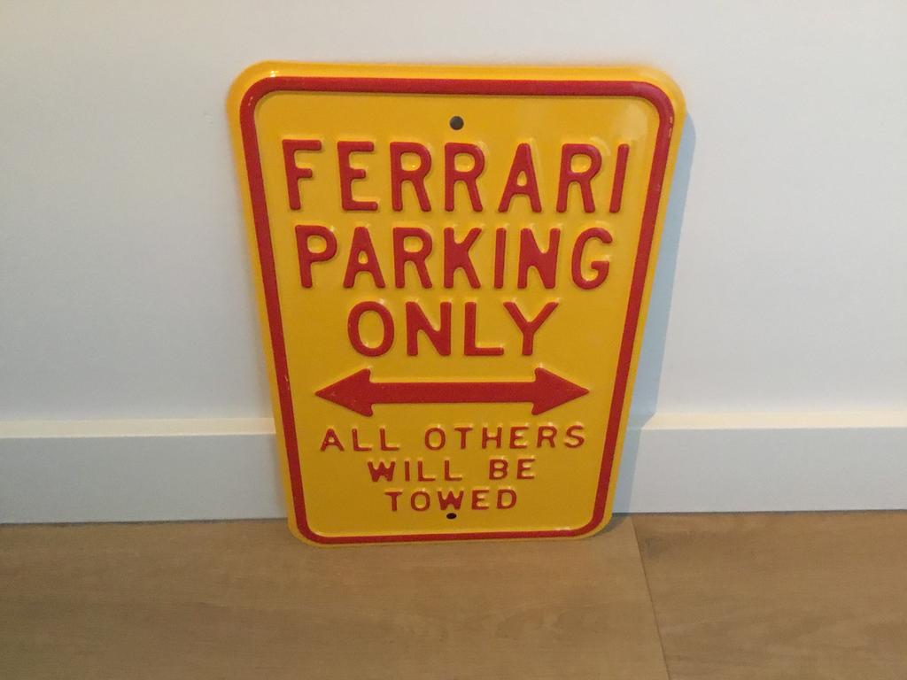 Ferrari bord “PARKING ONLY” metaal, Ophalen of Verzenden, Zo goed als nieuw