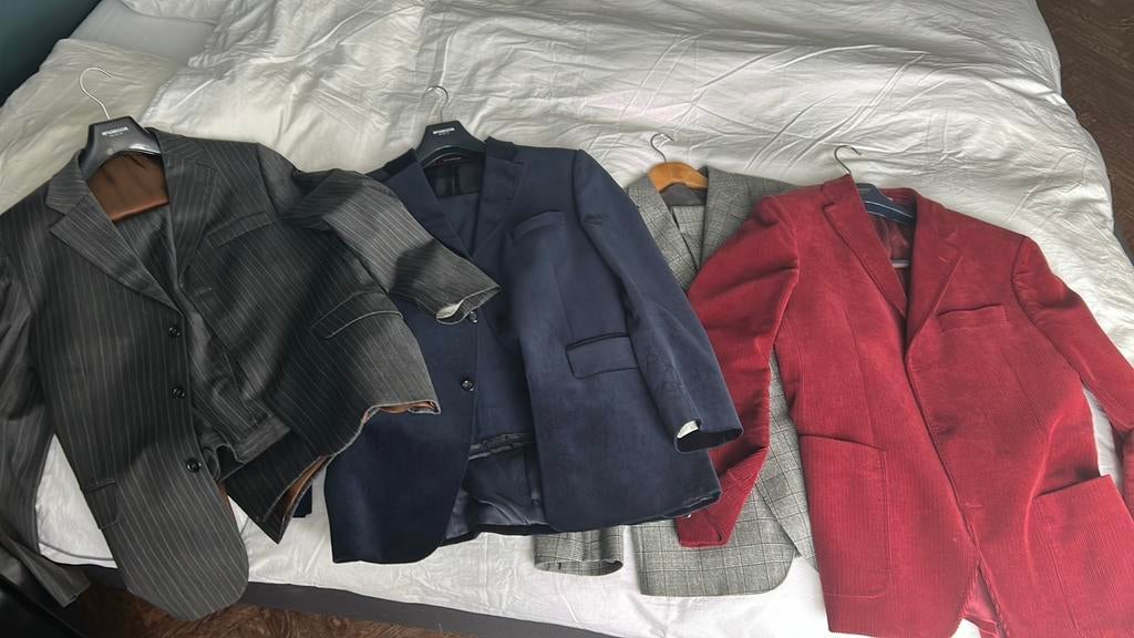 10 jasjes en pakken mcgregor maat 50 en 49 zgan 50 eur, Kleding | Heren, Ophalen, Zo goed als nieuw, Maat 48/50 (M)