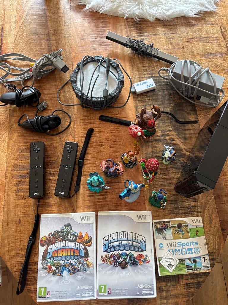 Nintendo Wii Compleet met 3 Games, HDMI Adapter en Extra's, Gebruikt, Eén computer, 3 spelers of meer, Vanaf 7 jaar