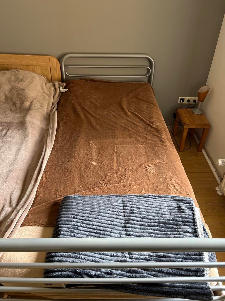 Stalen bed met matras, 200 bij 90 cm, Ophalen, Gebruikt, 90 cm, Eenpersoons