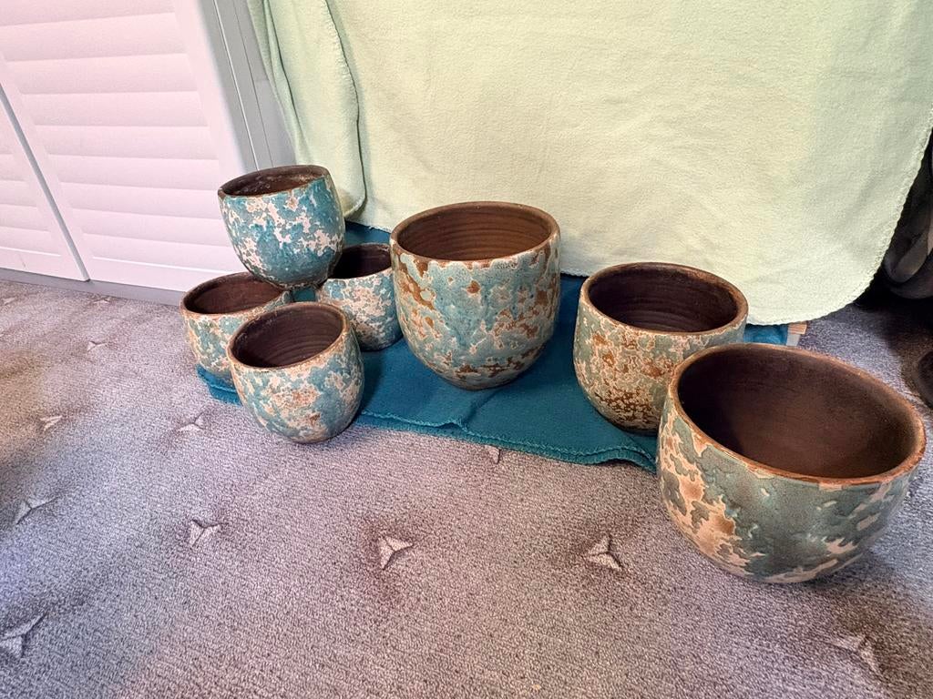 Bloempotten turquoise /beige/groen, Ophalen, Rond, Binnen, Zo goed als nieuw