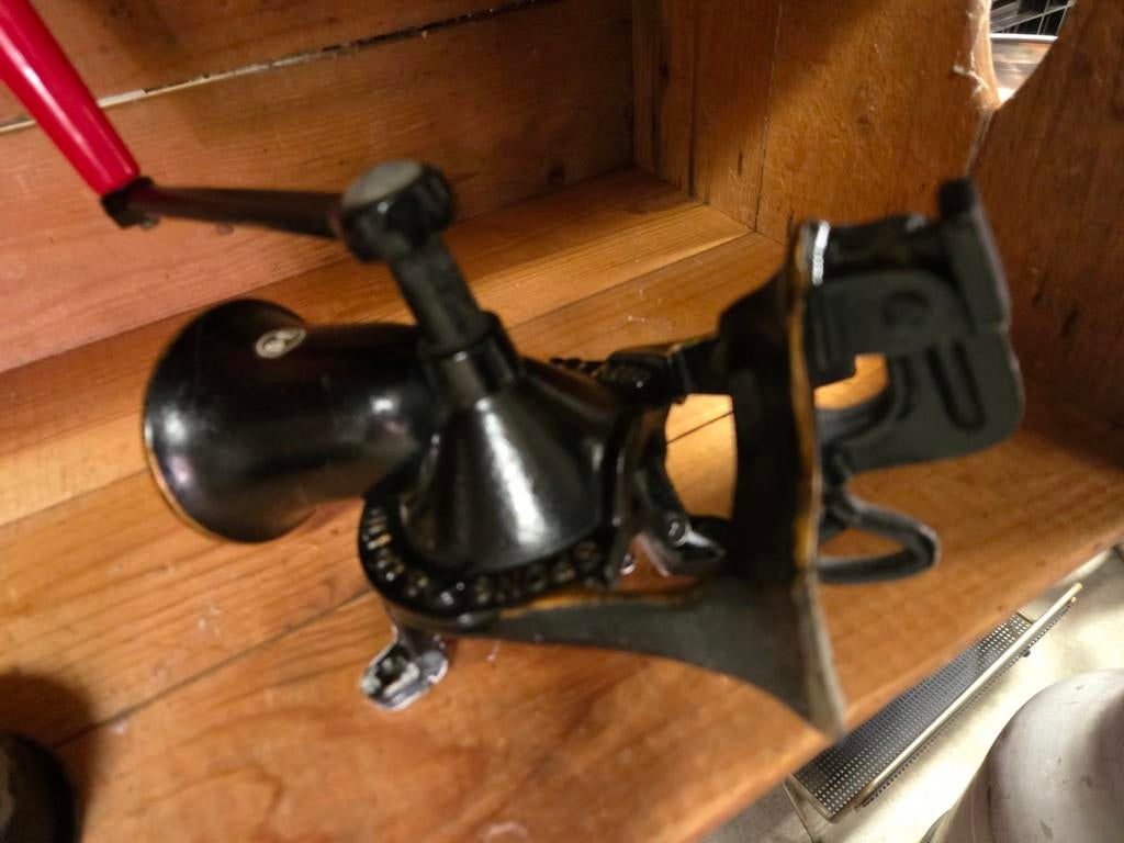 Antieke handmatige koffiemolen Douwe Egberts, Antiek en Kunst, Ophalen of Verzenden