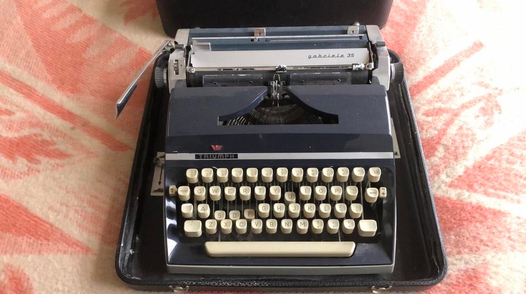 Typemachine Triumph in bewaarcassette, Ophalen of Verzenden