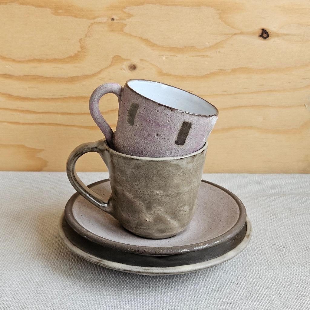 Set van 2 handgemaakte kop en schotels, Ophalen of Verzenden