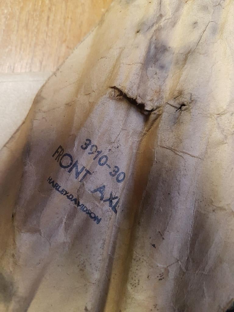 1xVoorwielas 3910-30 NOS. Harley wla wl liberator + moeren., Motoren, Onderdelen | Harley-Davidson, Ophalen of Verzenden