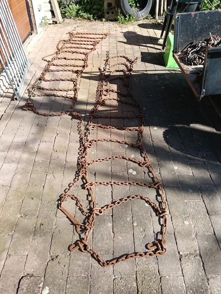 Sneeuwkettingen voor vrachtwagen, Ophalen