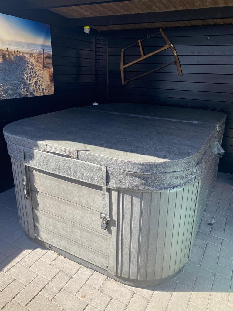 Jacuzzi - Spa Tenerife, Ophalen of Verzenden, Zo goed als nieuw, Filter, Vast