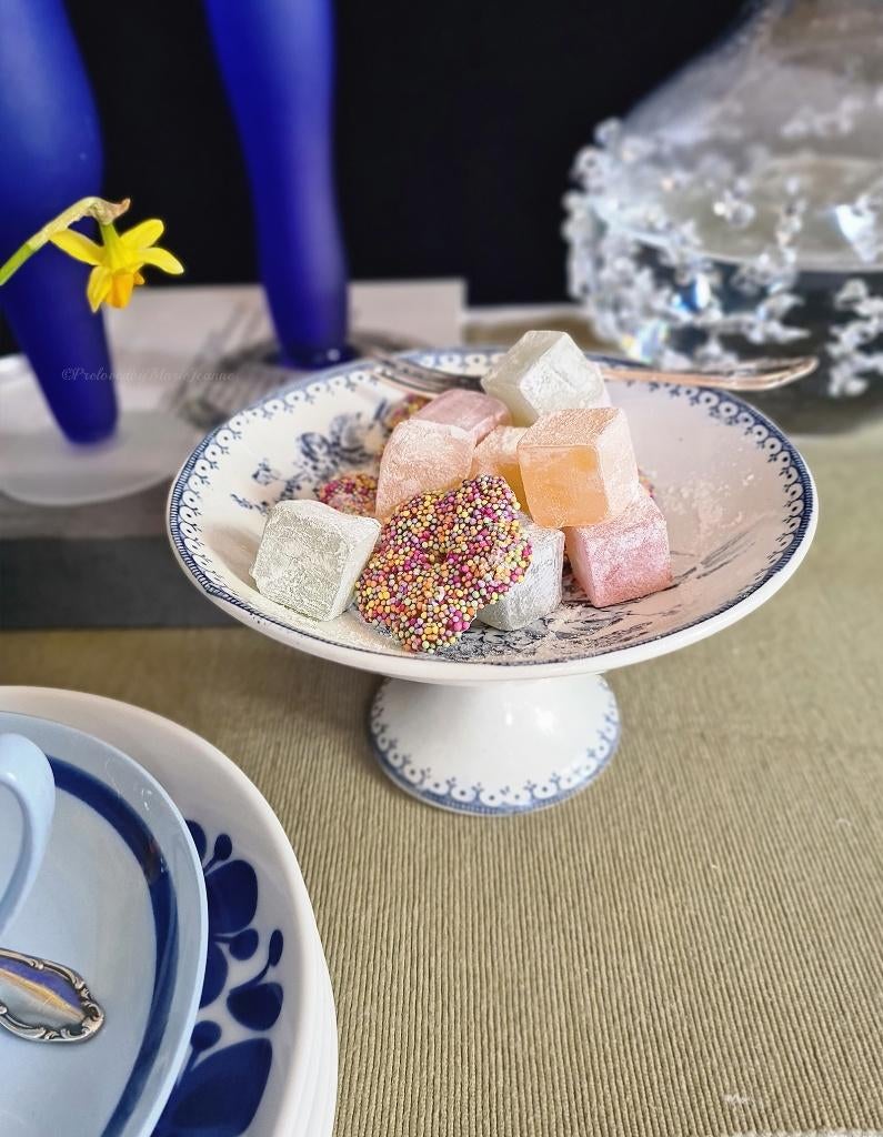 Petrus Regout Maastricht tazza model Meibloem, Ophalen of Verzenden