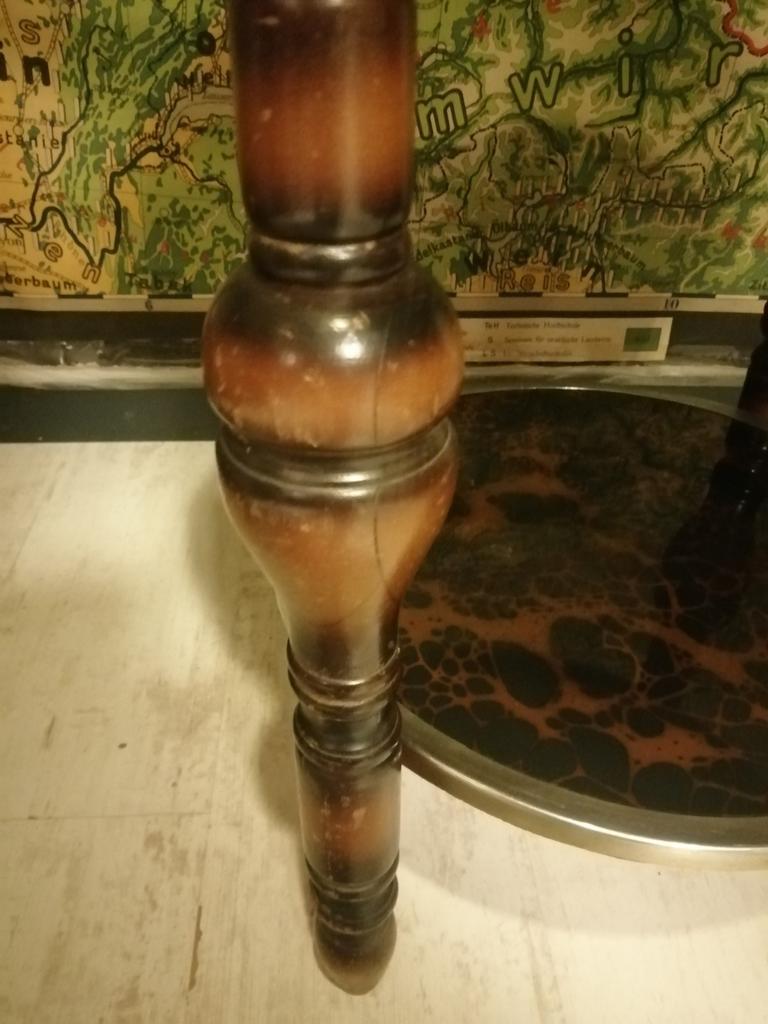 OUD JAREN 60 ROOK TAFELTJE BIJZETTAFEL INCL.ACCESSOIRES 55CM, Antiek en Kunst, Ophalen