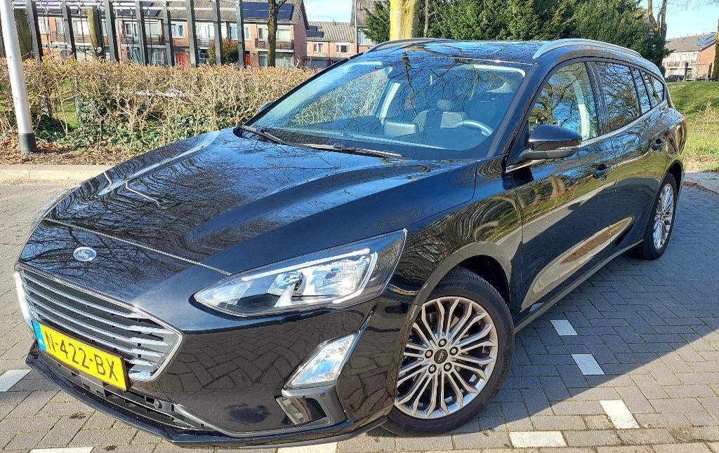 Ford Focus Wagon Titanium X Bussines Automaat CarPlay Camera, Auto's, 125 pk, Leder en Stof, Zwart, Stationwagon