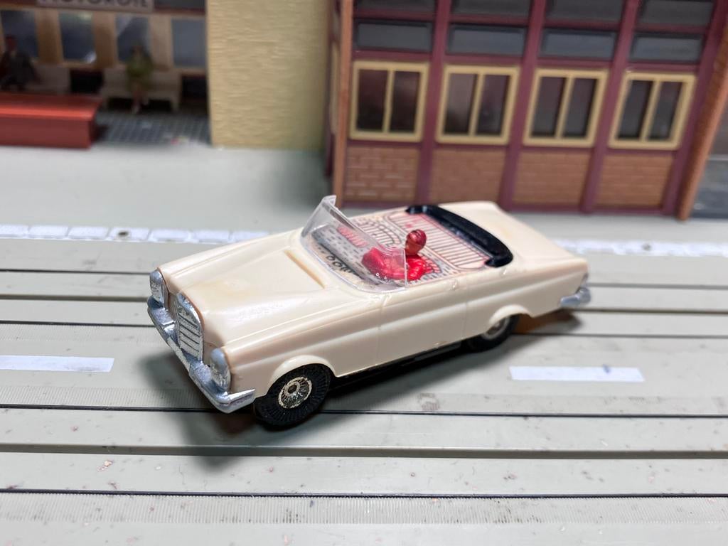 Faller AMS Mercedes 300SE cabrio crème vlakanker F2, Kinderen en Baby's, Speelgoed | Racebanen, Ophalen of Verzenden, Zo goed als nieuw