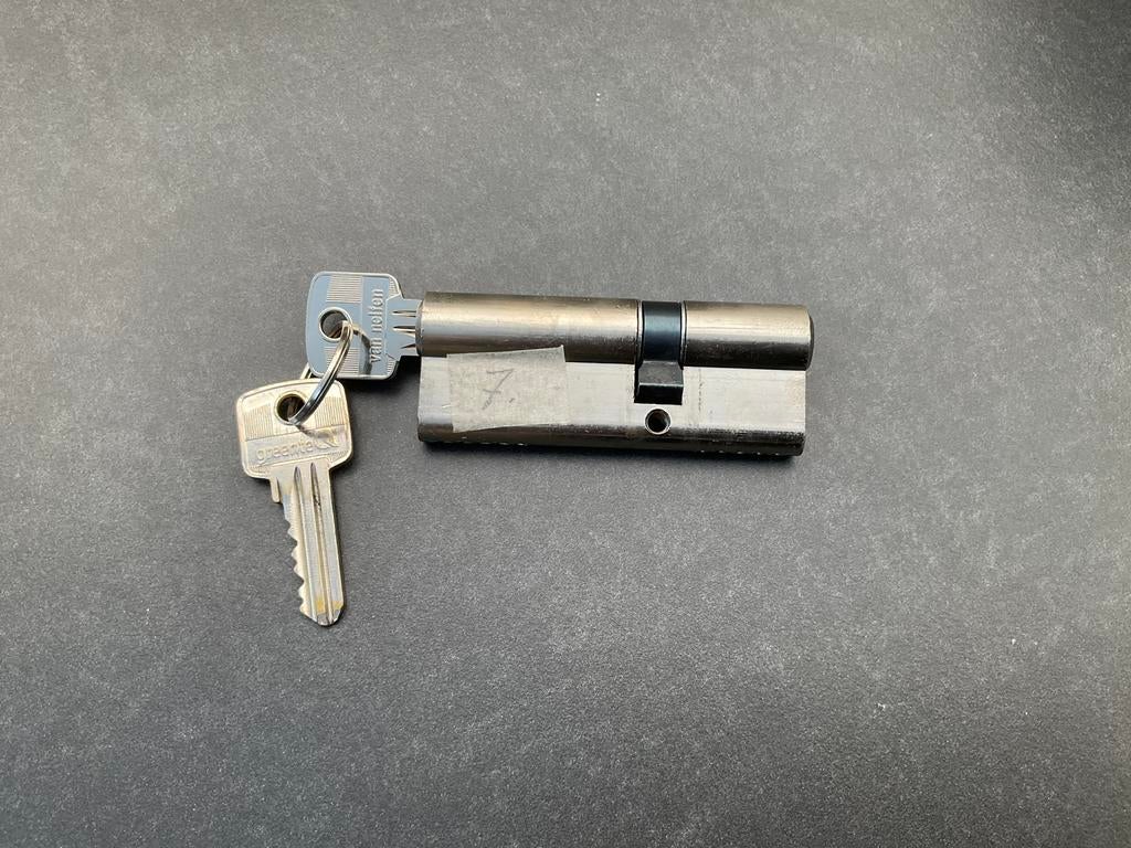 Cilindersloten, Ophalen of Verzenden, Zo goed als nieuw, Slot