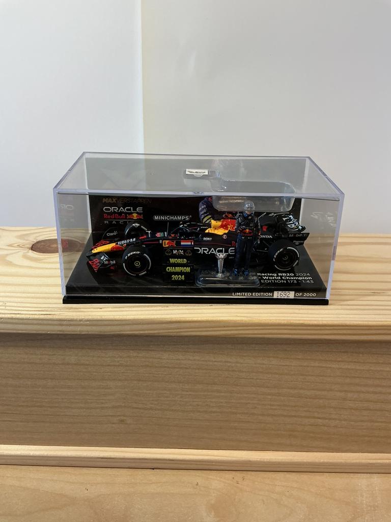 Max Verstappen World Chapion 2024 1:43, Ophalen of Verzenden, Zo goed als nieuw, Auto's