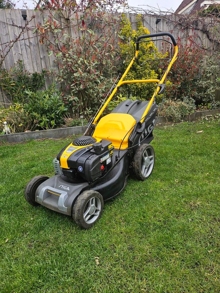 STIGA COMBI Zelfrijdende Grasmaaier - Mulch & Opvang, Ophalen, Cirkelmaaier, STIGA, Benzine-grasmaaier