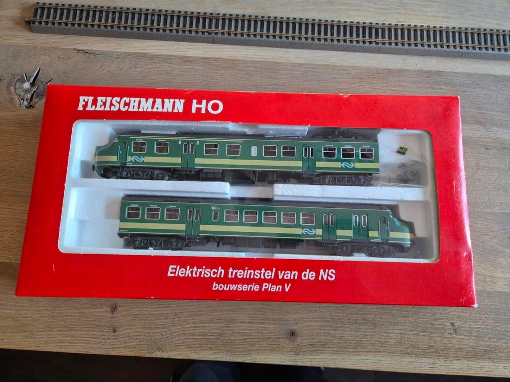 Fleischmann 82 4472 - NS Plan V treinstel 402 (1), Hobby en Vrije tijd, Modeltreinen | H0, Gelijkstroom, Fleischmann, Analoog