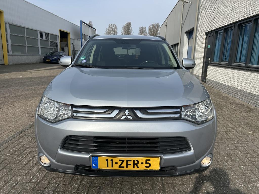 Mitsubishi Outlander 2.0 Intense CRUISE CLIMA PDC TRHK NAP!, Automaat, Stof, 4 cilinders, 150 pk