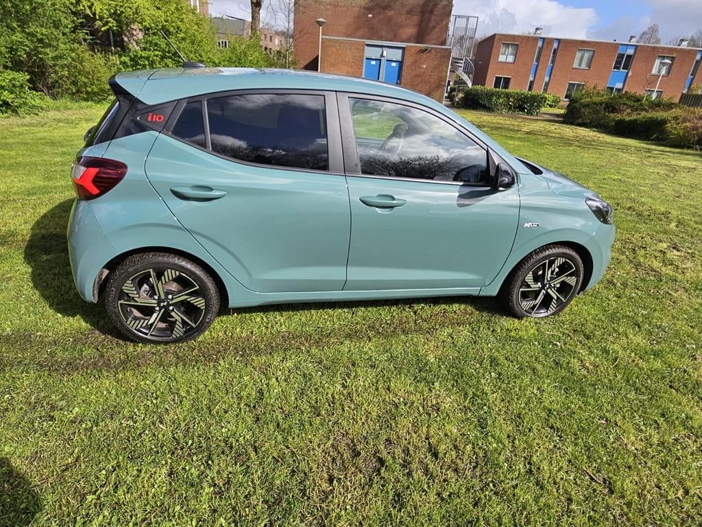 Hyundai i10, Auto's, Hyundai, Voorwielaandrijving, Zwart, Handgeschakeld, 19 km/l