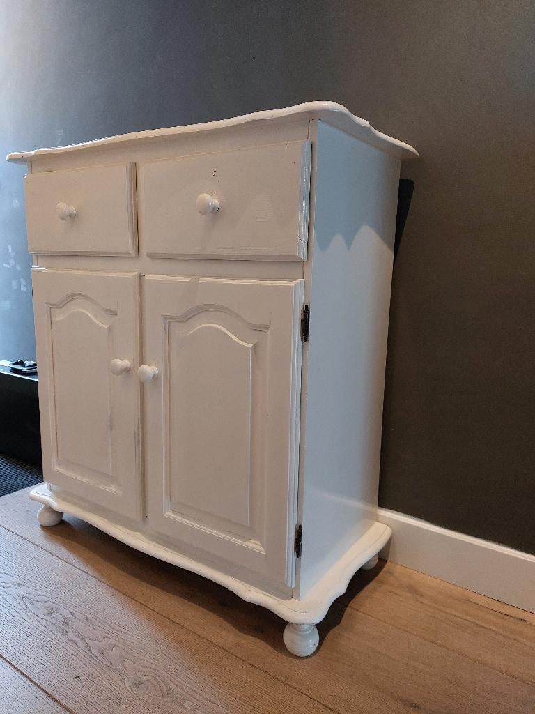 Leuk wit brocante kastje, Ophalen, Gebruikt