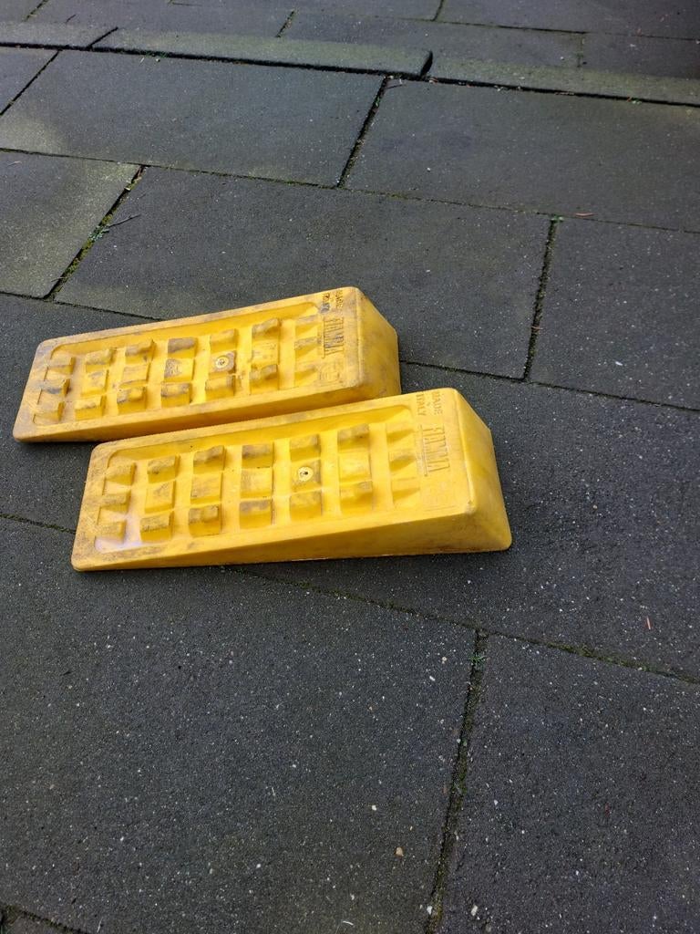 Oprij wig, Ophalen of Verzenden