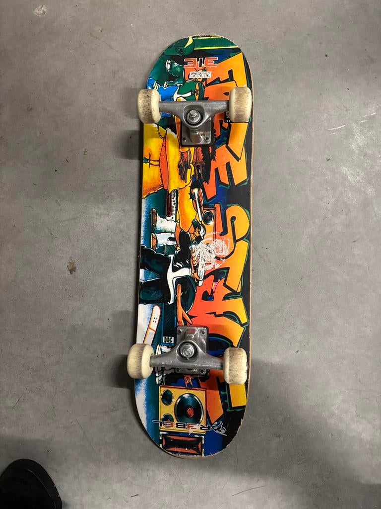 Gebruikt Skateboard met opvallend design, Ophalen, Gebruikt, Skateboard