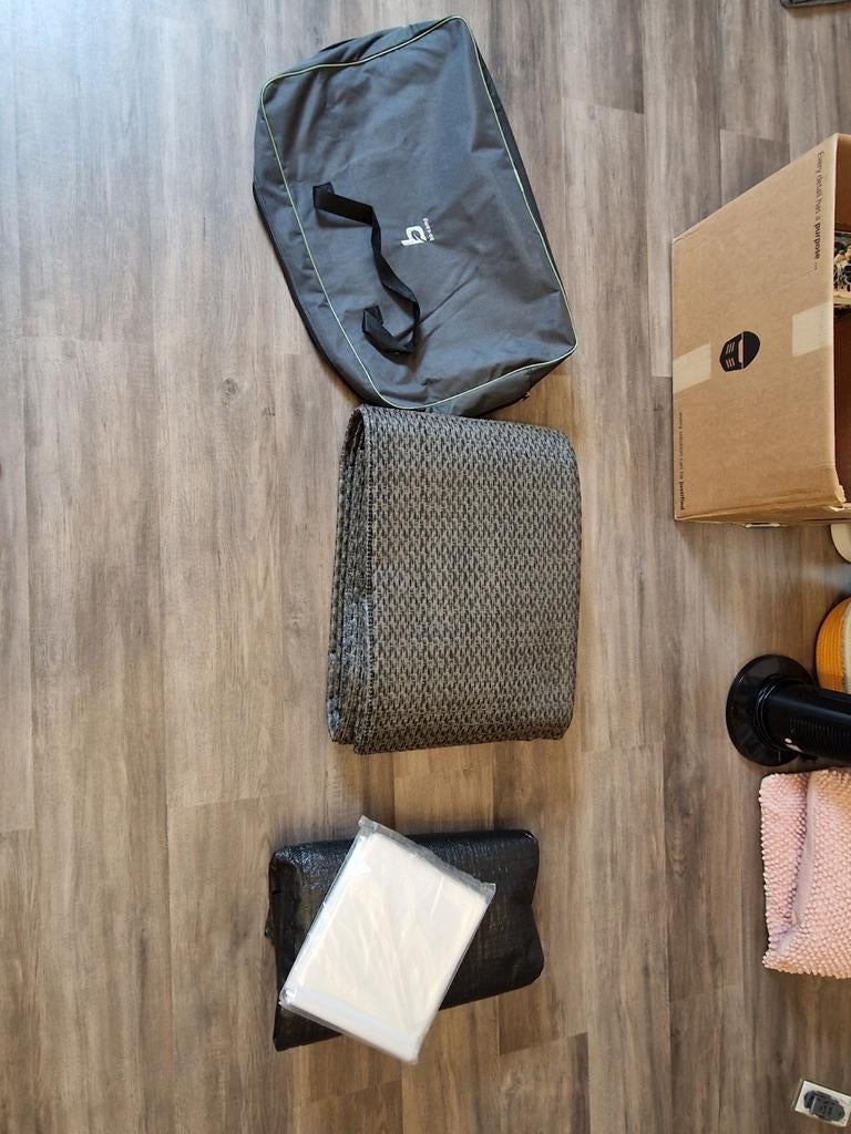 Prachtig vloerkleed voor in een voortent, zeer goede staat., Ophalen, Zo goed als nieuw