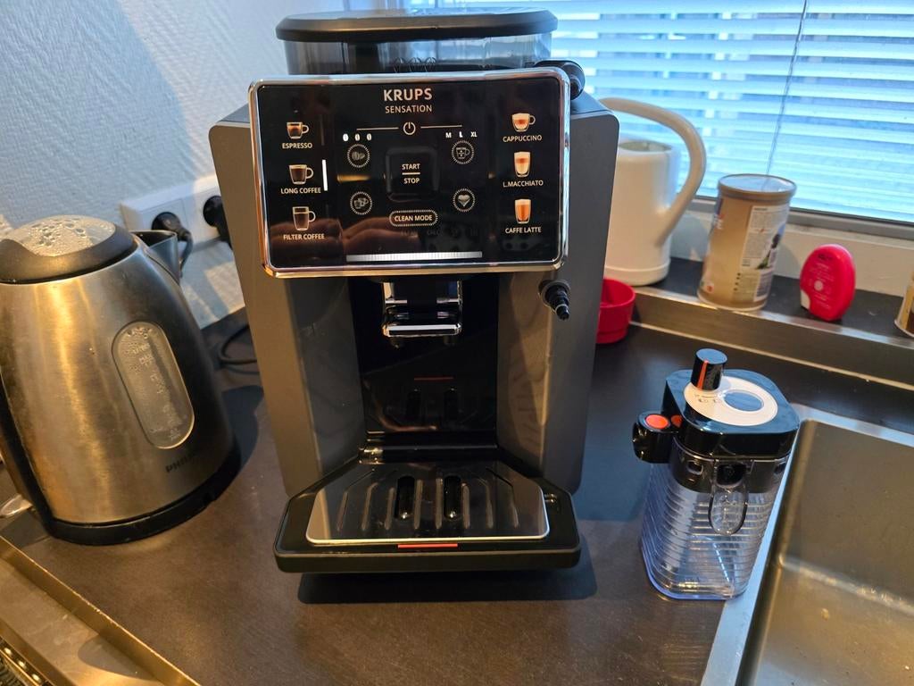 Krups Expressomachine EA912B Sensation Milk M90, nieuw!, Witgoed en Apparatuur, Koffiezetapparaten, Ophalen of Verzenden, Nieuw