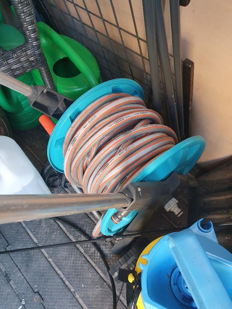 Tuinhaspel met slang van gardena, Tuin en Terras, Tuinslangen, Ophalen, Zo goed als nieuw, Overige typen