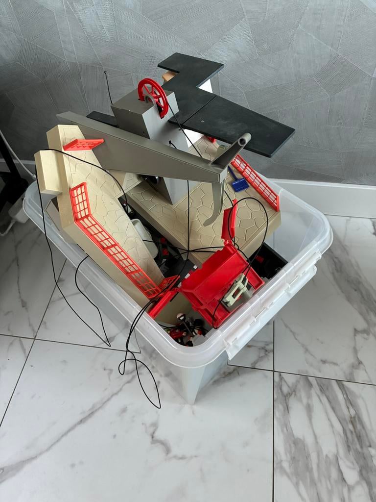 Playmobil - politiebureau, auto’s, helicopter, skilift, Kinderen en Baby's, Speelgoed | Playmobil, Ophalen, Gebruikt