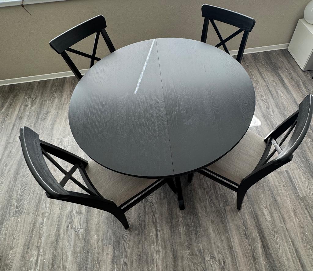 IKEA INGATORP / INGOLF eettafel + 4 stoelen (uitschuifbaar), Ophalen, Gebruikt, 100 tot 150 cm, Rond