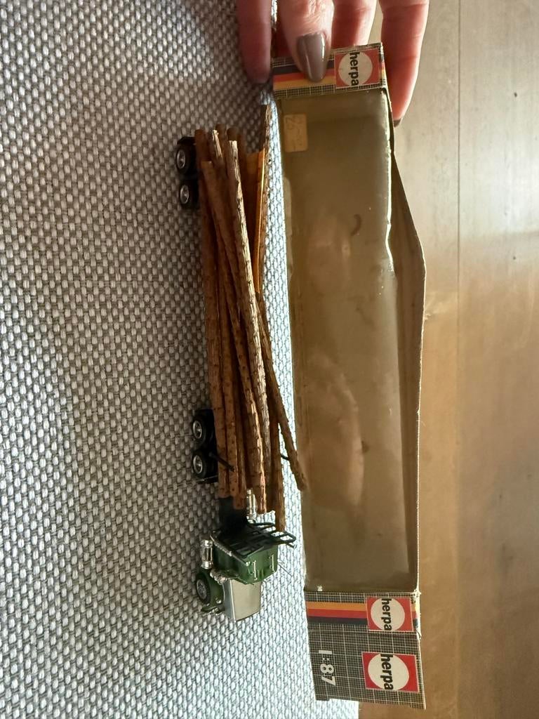 Herpa Miniatuur Vrachtwagen H0 1:87 - Boomstammen, Ophalen of Verzenden, Gebruikt, Overige typen, Overige merken